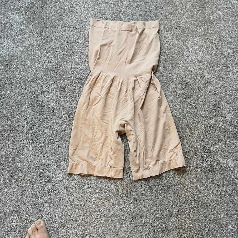 Jockey Women's Shapewear in Beige - Picture 4 of 4
